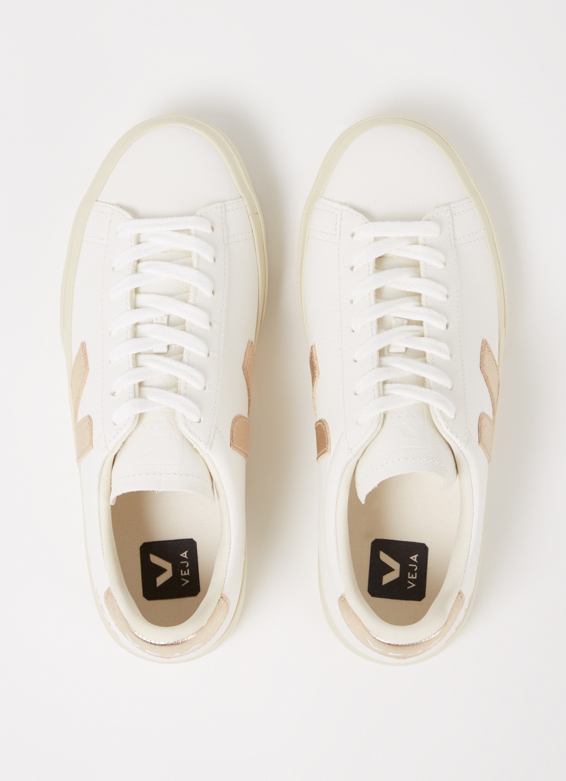 Veja Campo sneaker van leer - detail 2 goud