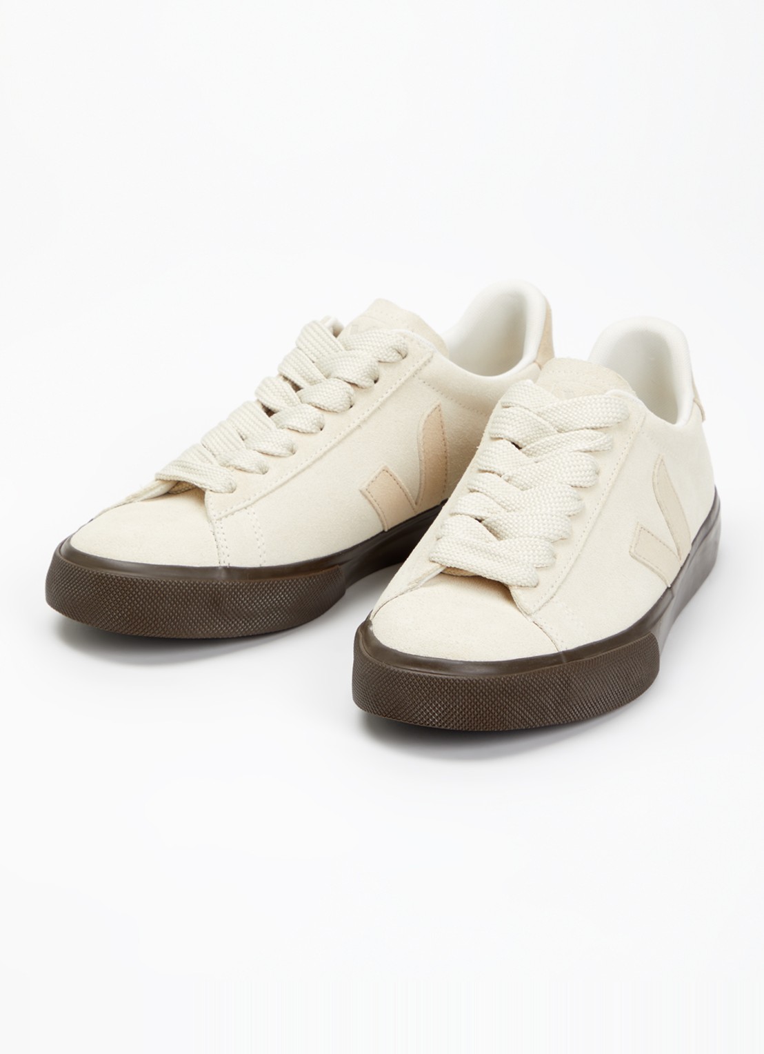 Veja Campo sneaker van suède met logo - detail 3 beige