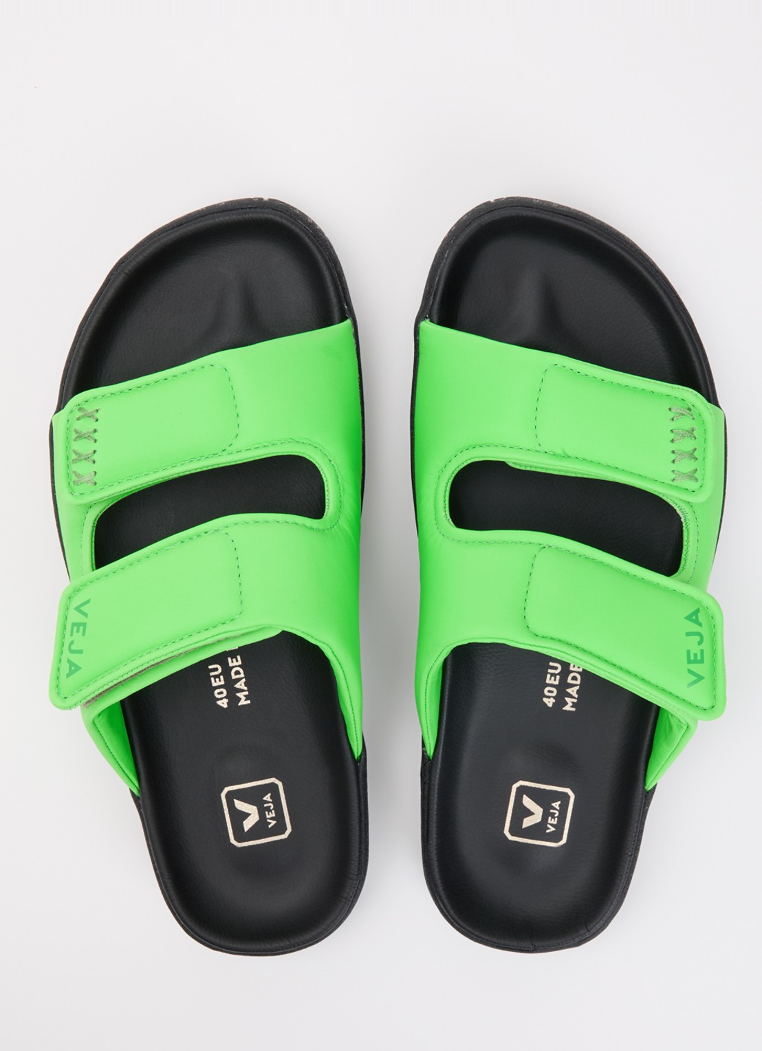 Veja Etna slipper van leer met logo - detail 4 neongroen