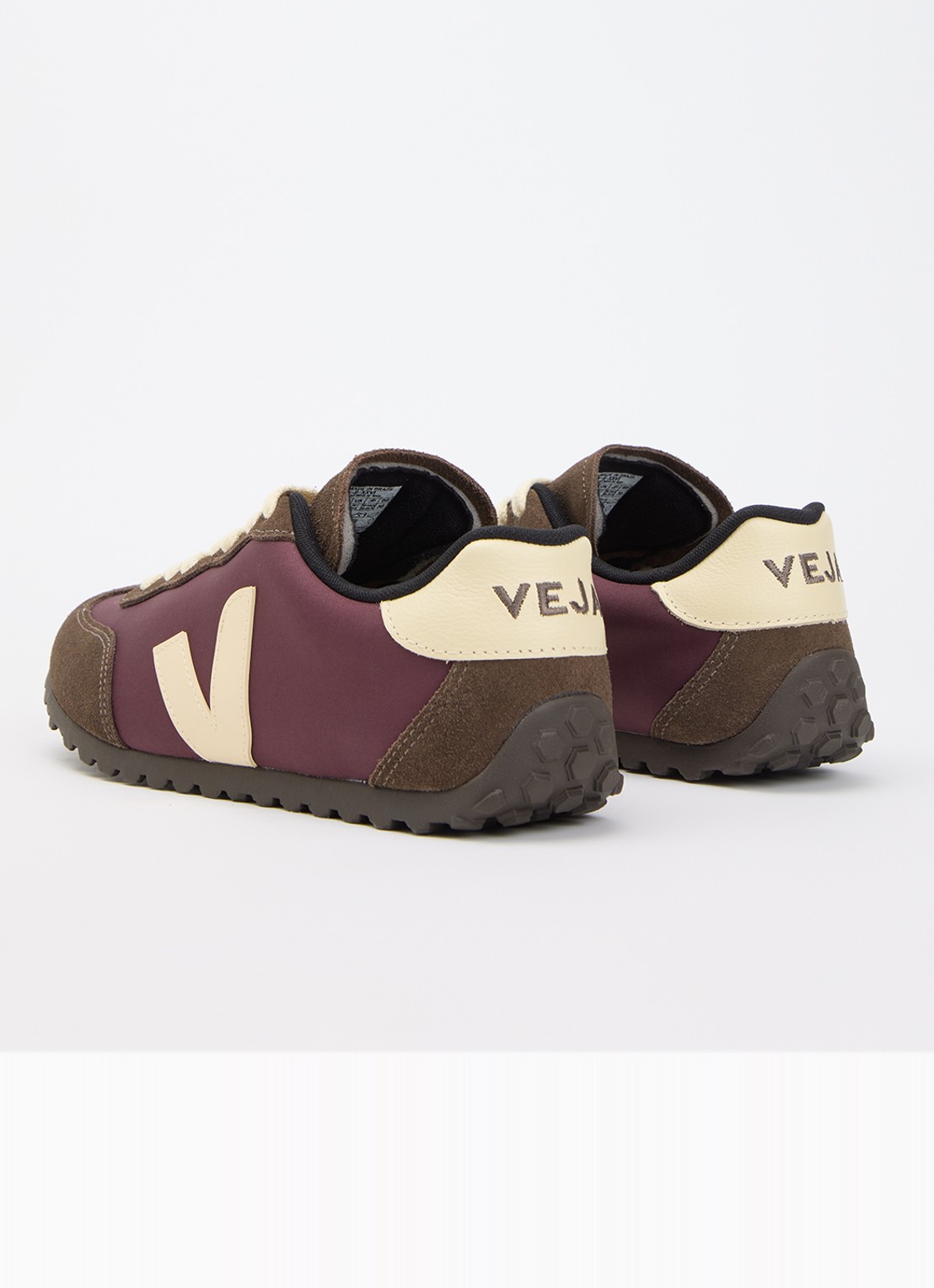 Veja GT sneaker van mesh met suède details - achterkant 4 paars