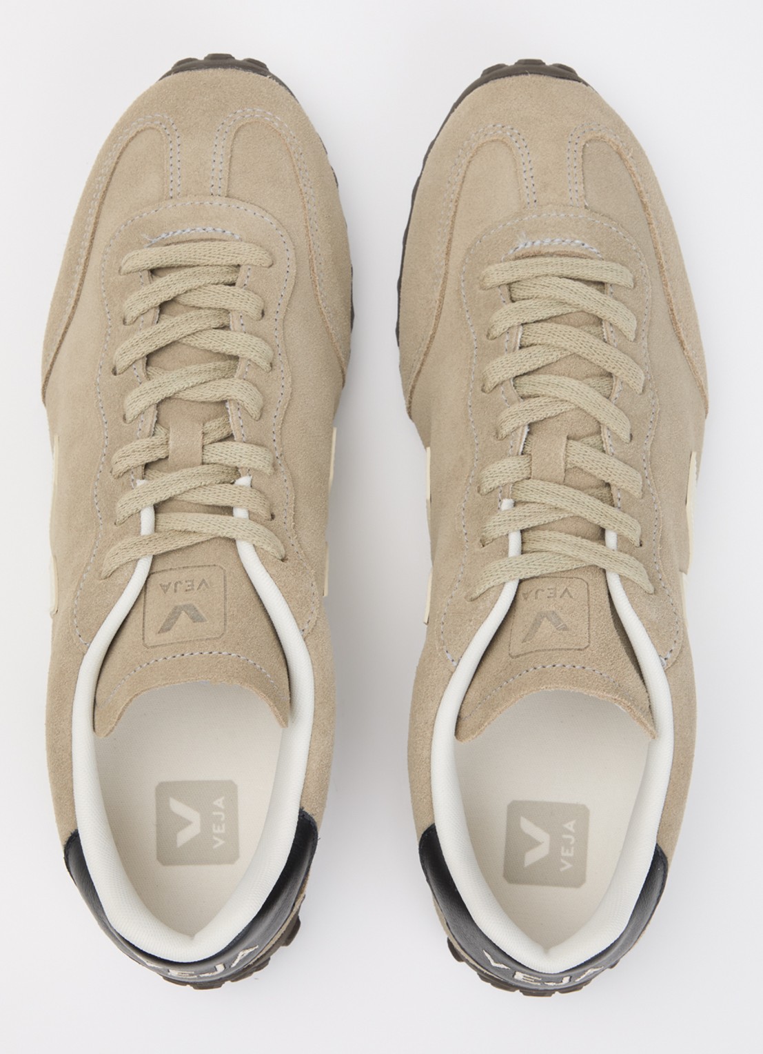 Veja GT sneaker van suède - detail 3 donkerbeige