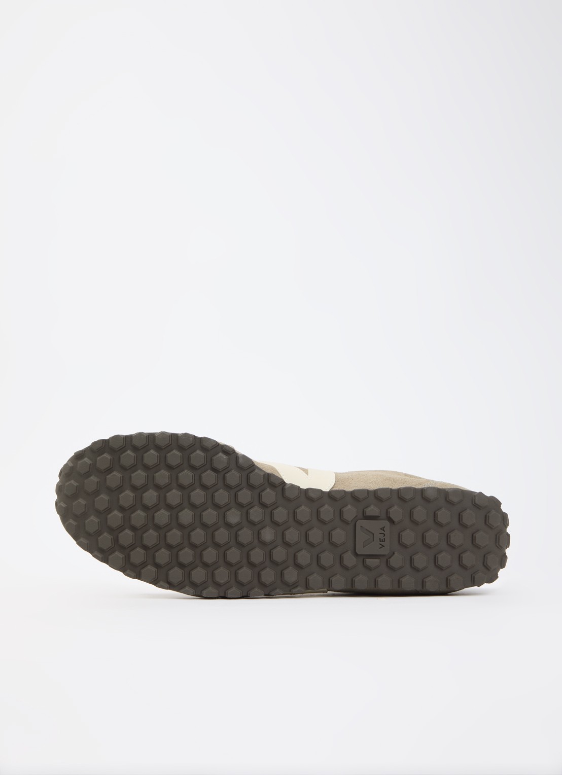 Veja GT sneaker van suède - detail 4 donkerbeige
