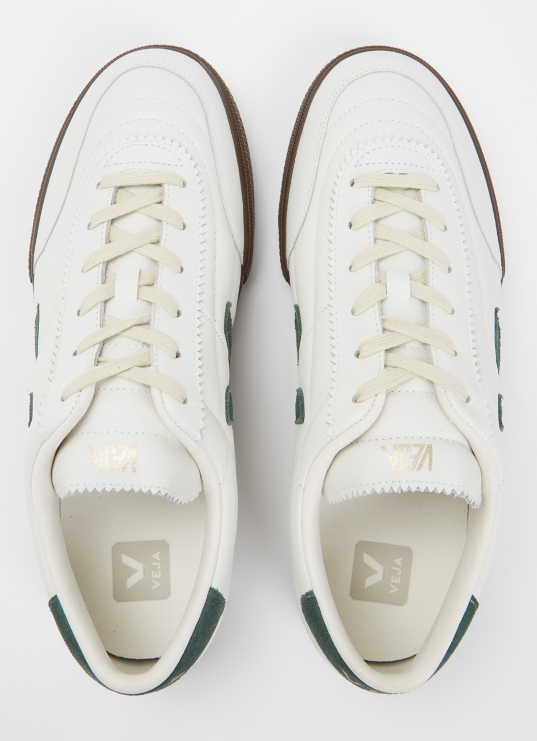 Veja Panenka sneaker van leer met suède details - detail 2 groen