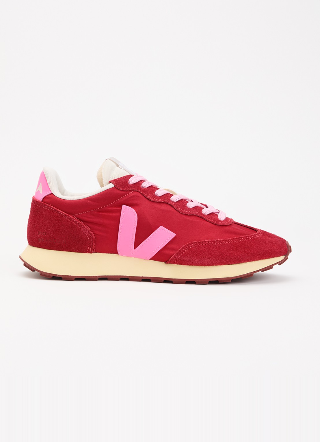 Veja Rio Branco II sneaker met suède details - voorkant rood