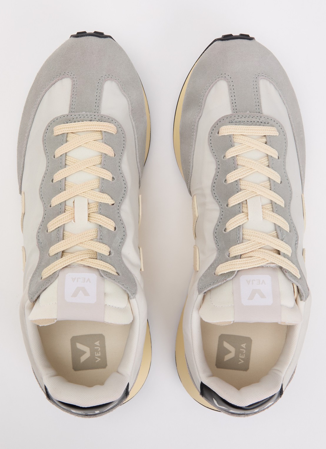 Veja Rio Branco II sneaker van mesh met suède details - detail 2 lichtgrijs