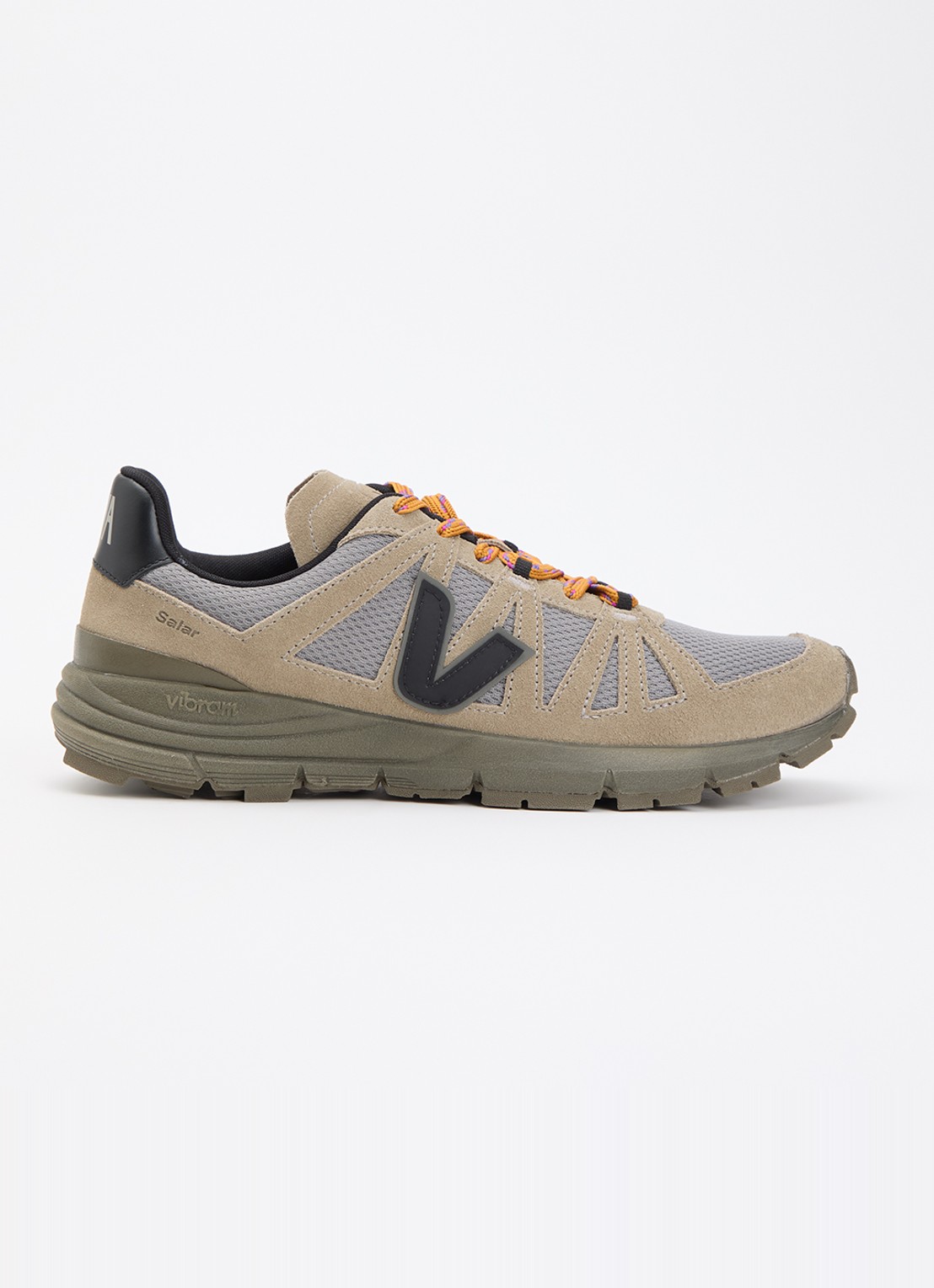 Veja Salar Alveomesh sneaker met suède details - voorkant khaki