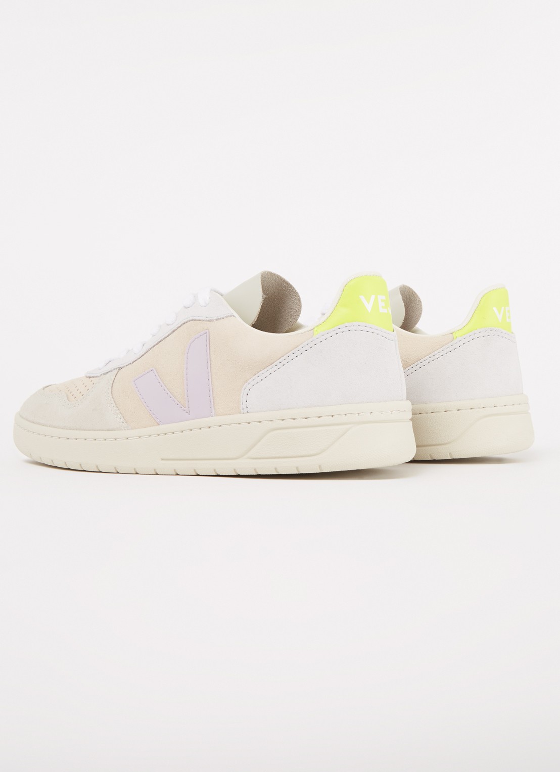 Veja V-10 sneaker met suède details - detail 3 creme