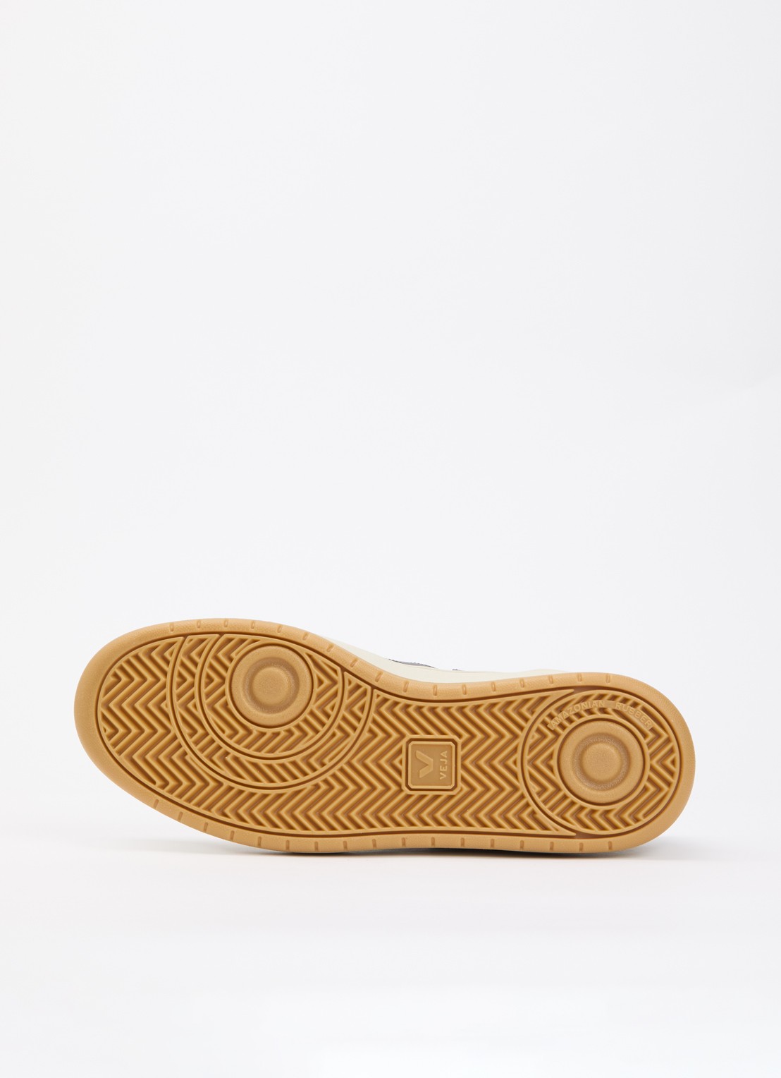 Veja V-10 sneaker van leer met suède details - detail 3 donkerbeige