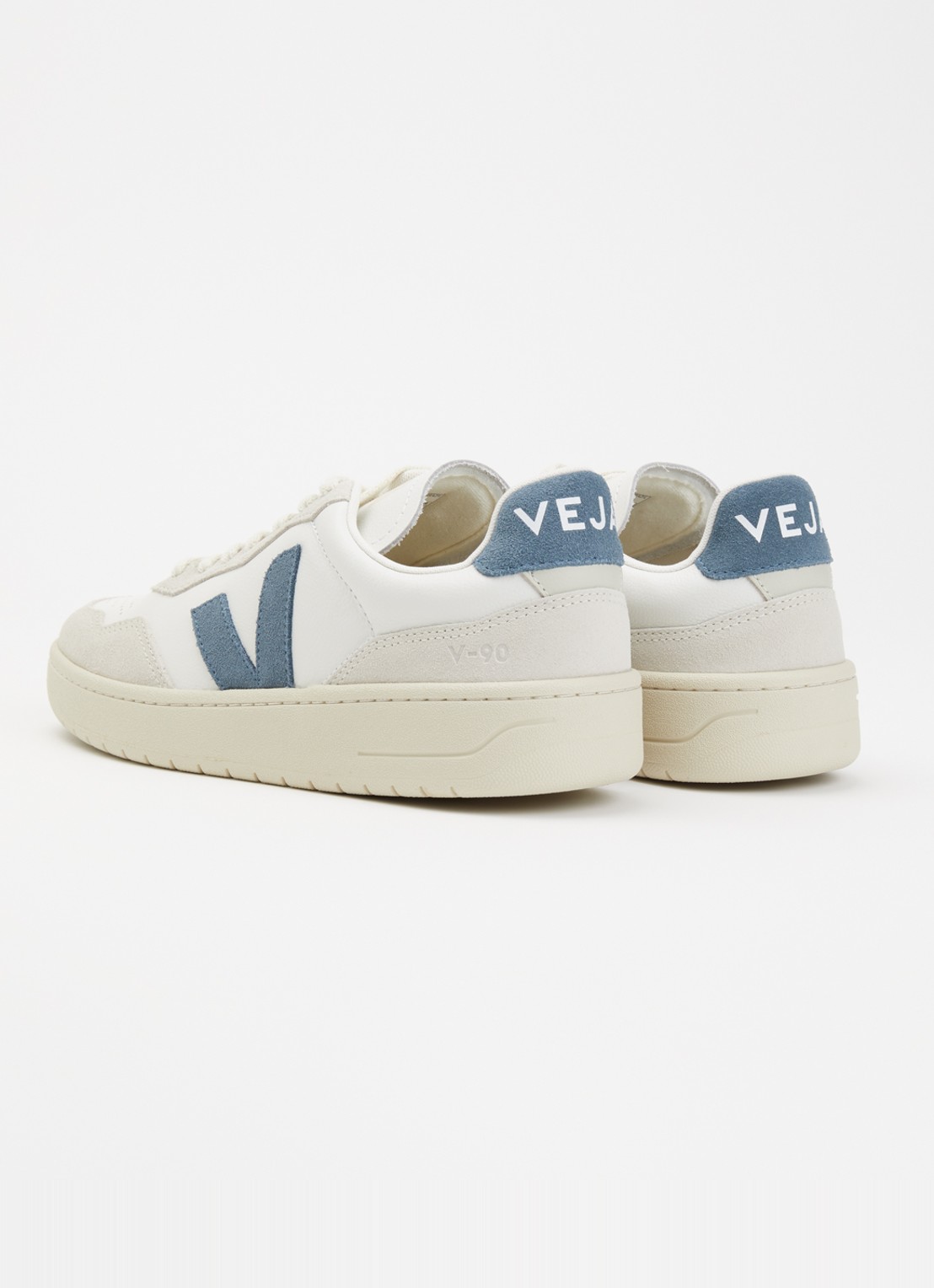 Veja V-90 sneaker van leer met logo - achterkant 4 indigo