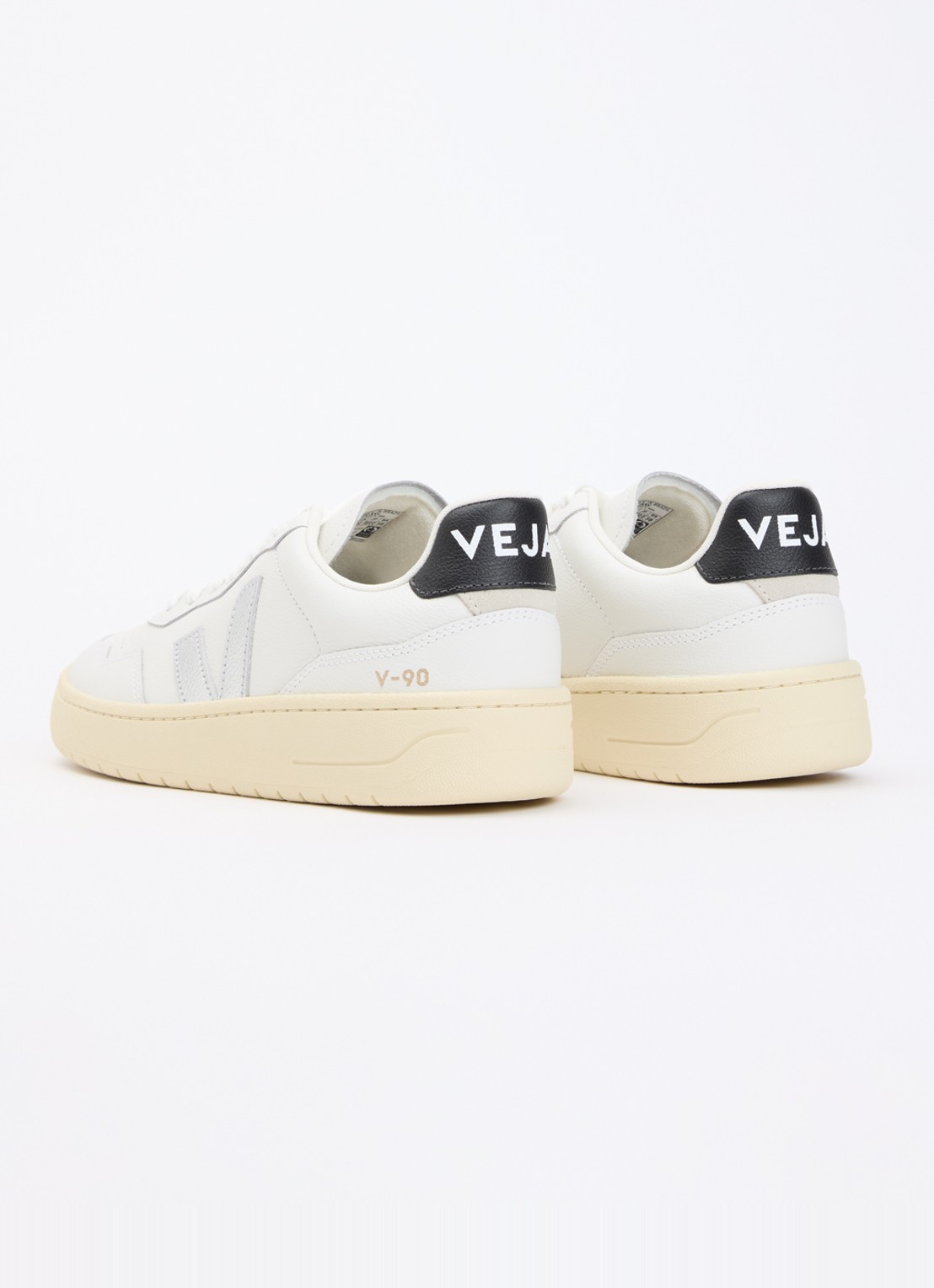 Veja V-90 sneaker van leer met logo - achterkant wit
