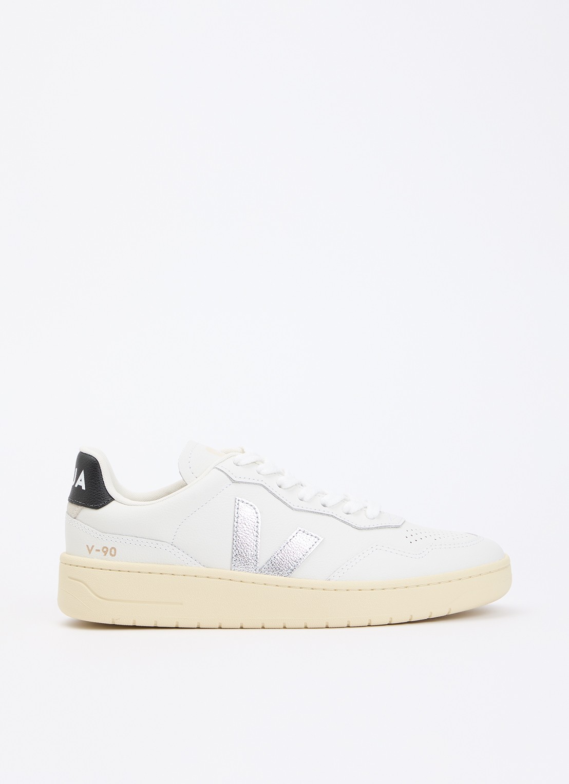 Veja V-90 sneaker van leer met logo - voorkant 2 wit