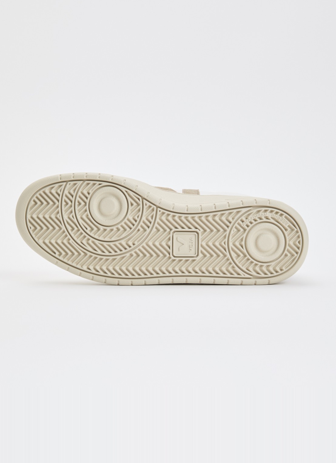 Veja V-90 sneaker van leer met suède details - detail 5 beige