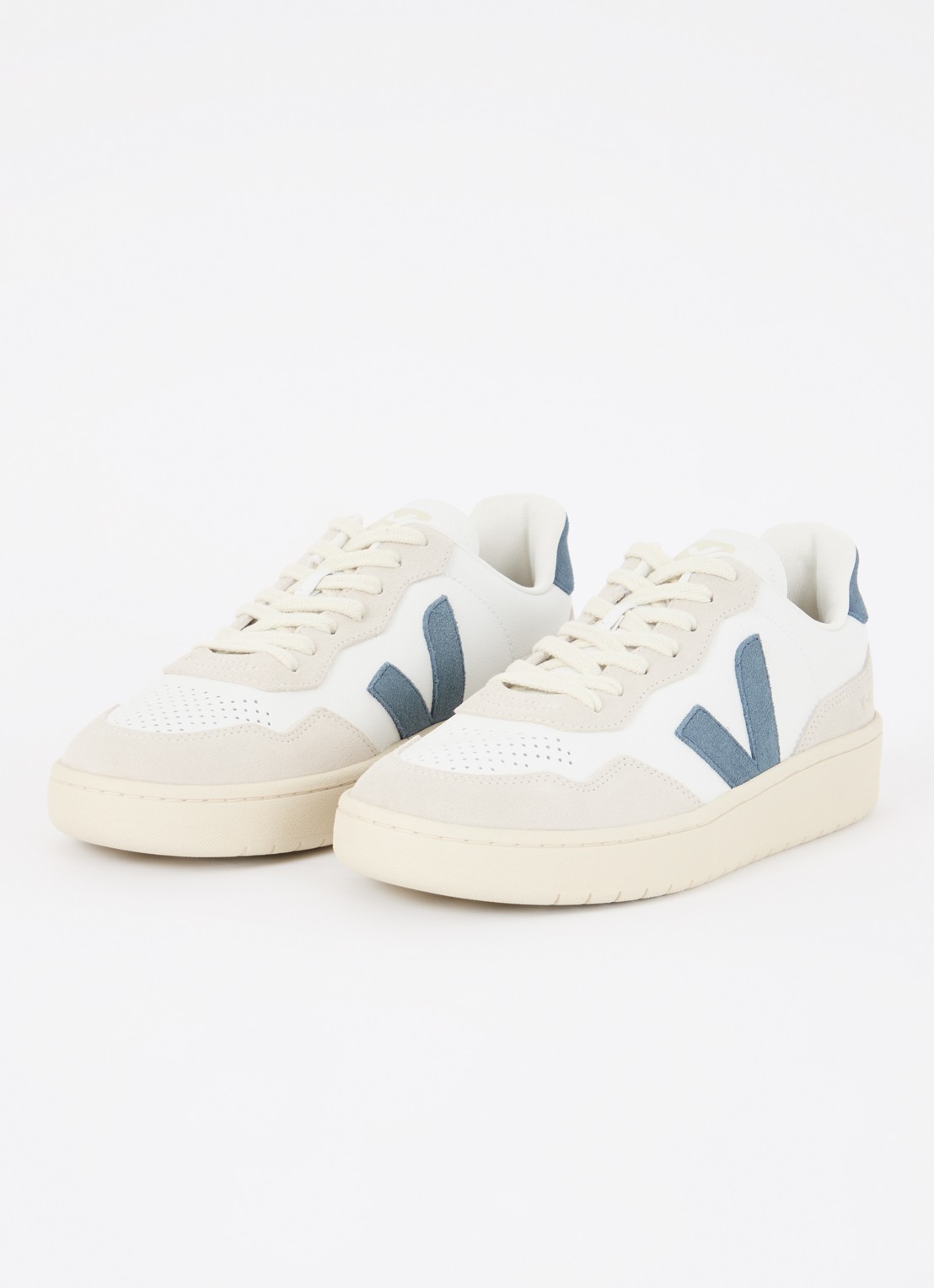 Veja V-90 sneaker van leer met suède details - detail 3 wit