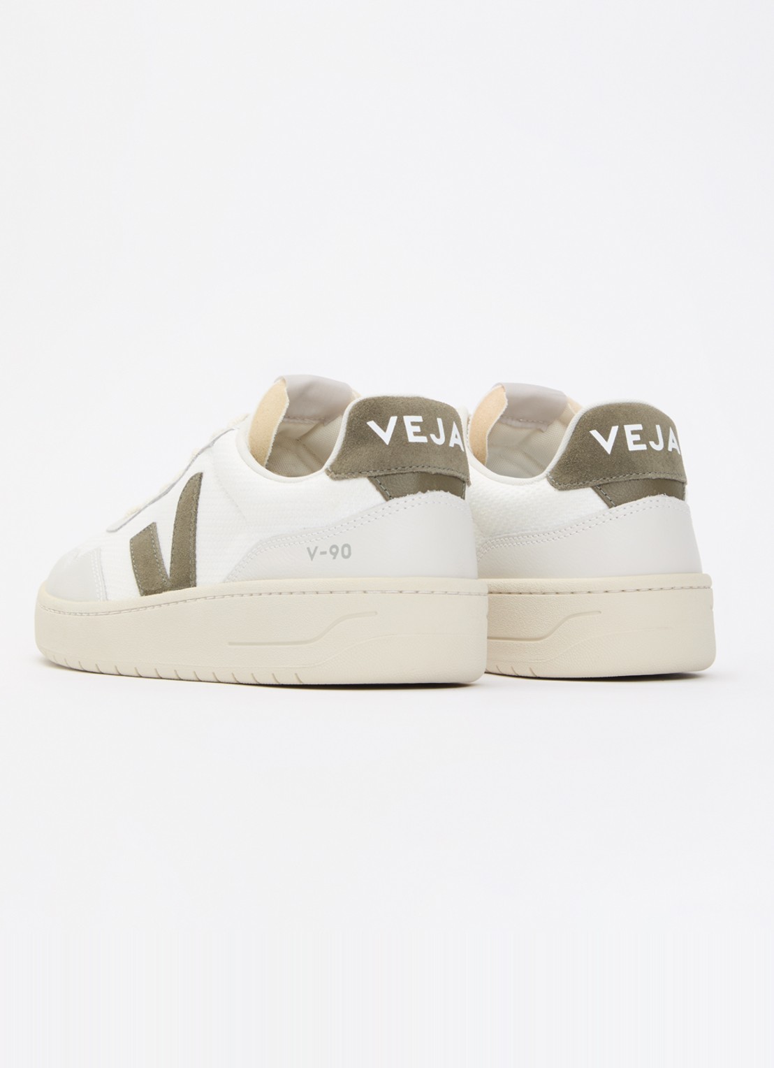 Veja V-90 sneaker van mesh met suède en leren details - achterkant 4 wit