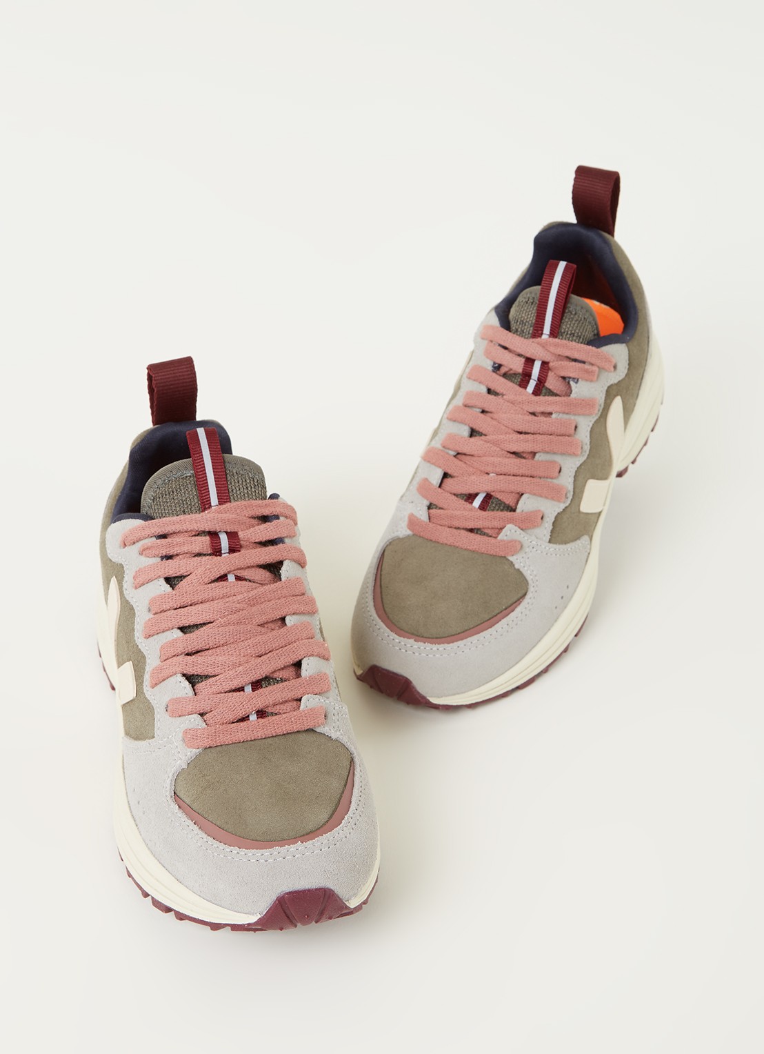 Veja Venturi sneaker van suéde - detail grijs