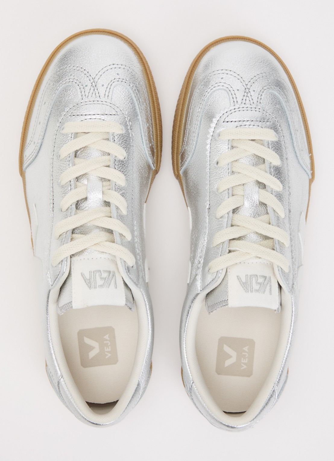 Veja Volley sneaker van leer met metallic finish - detail 4 zilver