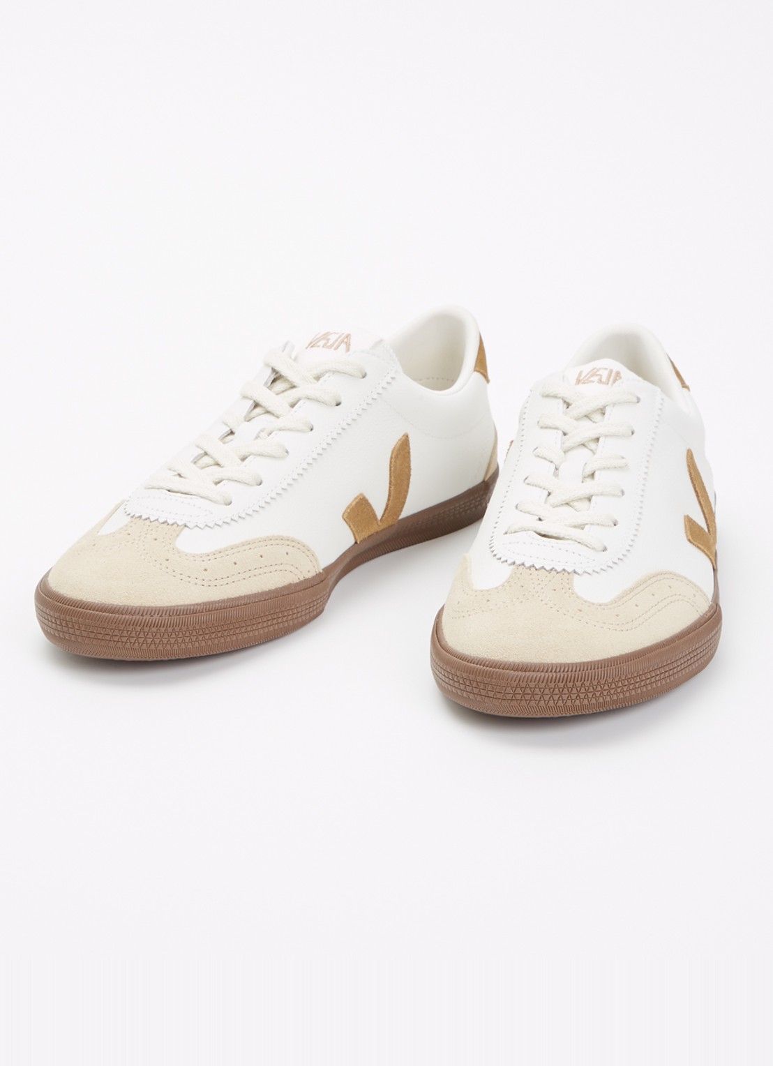 Veja Volley sneaker van leer met suède details - detail 3 beige