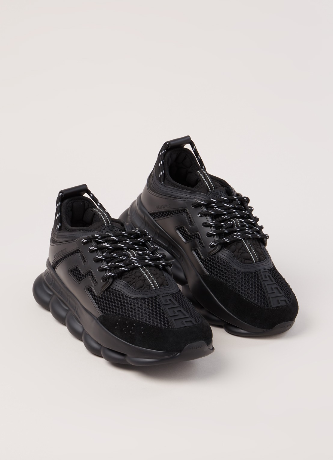 Versace Chain Reaction sneaker met kalfssuède details - detail 2 zwart