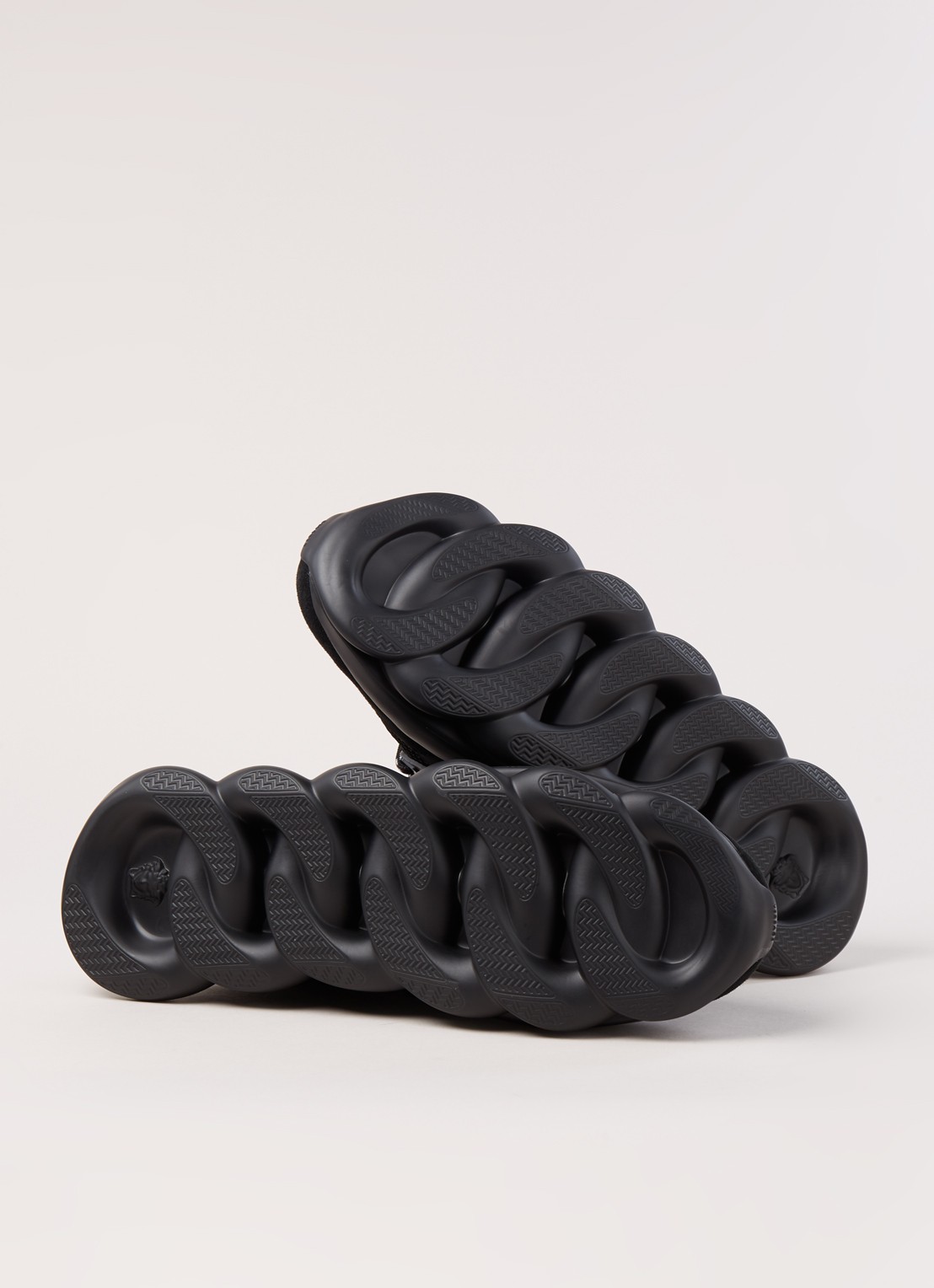 Versace Chain Reaction sneaker met kalfssuède details - detail 3 zwart