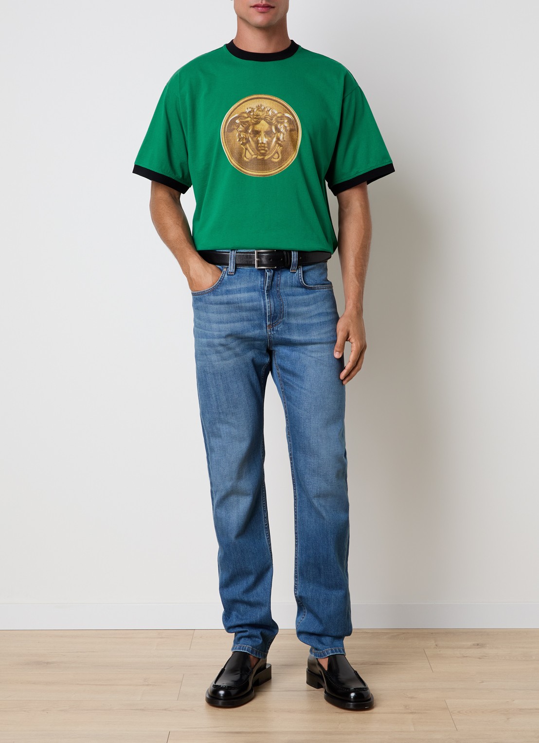 Versace Gold Coin T-shirt met logoprint - voorkant 5 groen