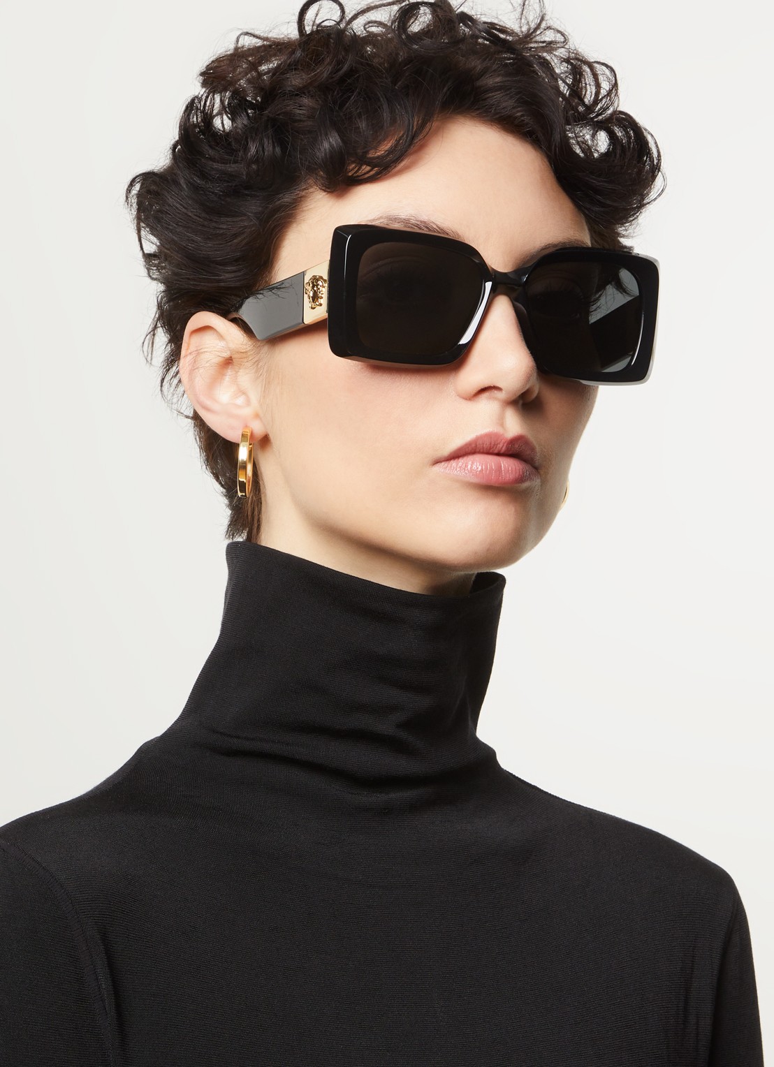Versace Retro zonnebril VE4467U - voorkant 5 zwart