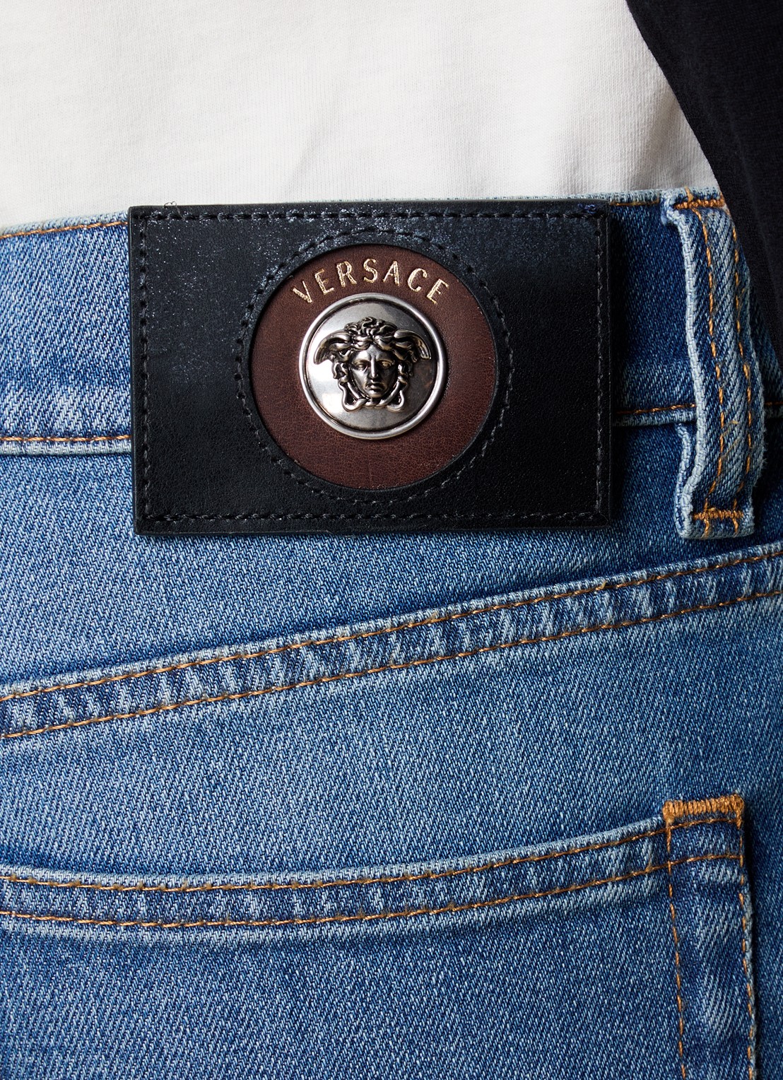 Versace Straight leg jeans met lichte wassing - detail 5 indigo