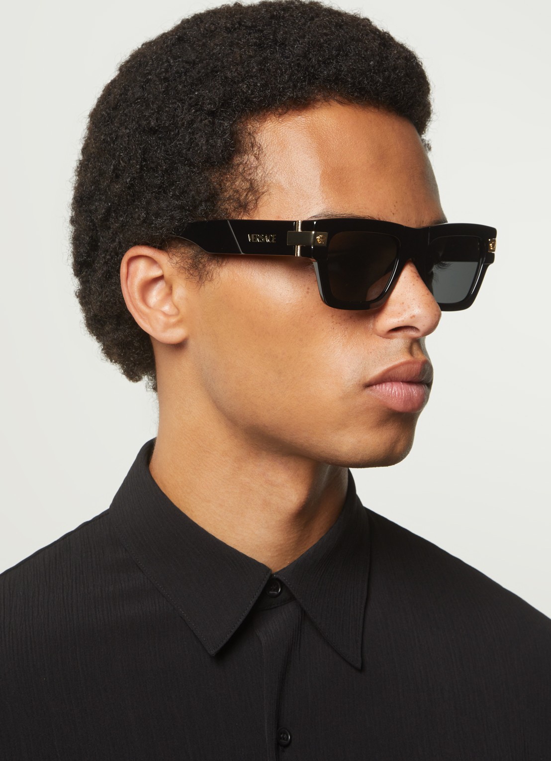 Versace Wayfarer zonnebril VE4464 - voorkant 2 zwart