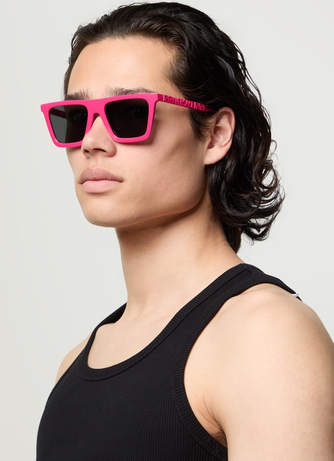 Versace Wayfarer zonnebril VE4468U - voorkant 2 fuchsia