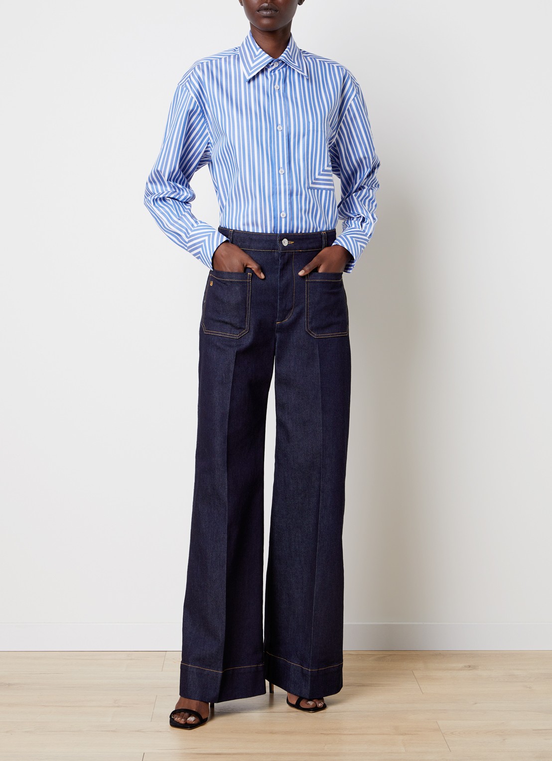 Victoria Beckham Alina Stretch high waist wide leg jeans met donkere wassing - voorkant 2 indigo