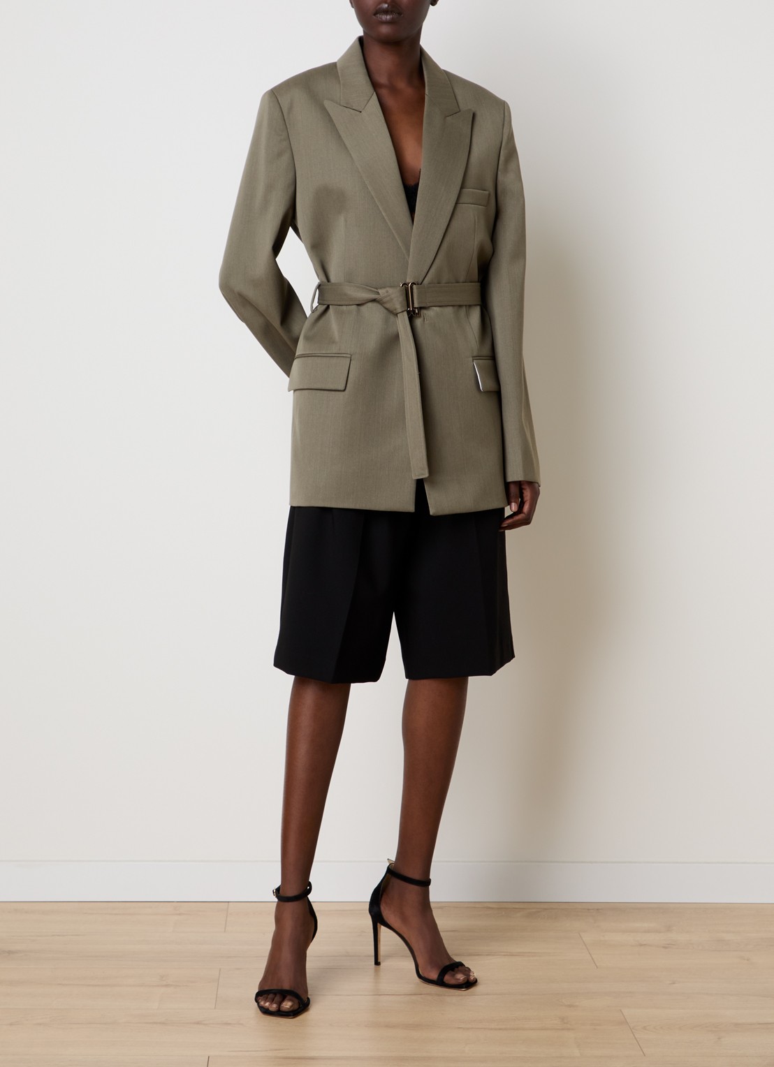 Victoria Beckham Blazer in wolblend met ceintuur - voorkant 2 olijfgroen