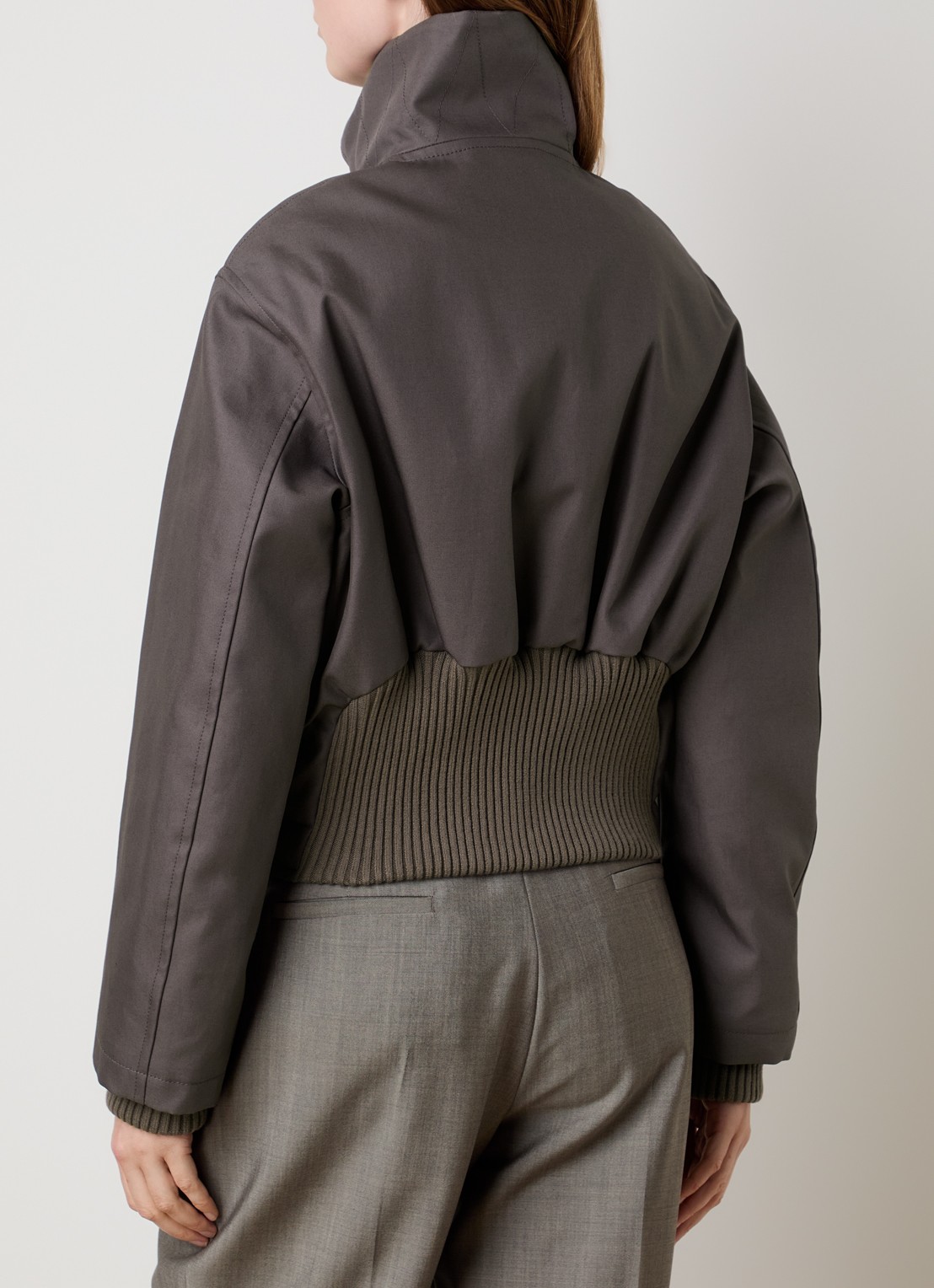 Victoria Beckham Bomberjack met steekzakken - achterkant 4 taupe