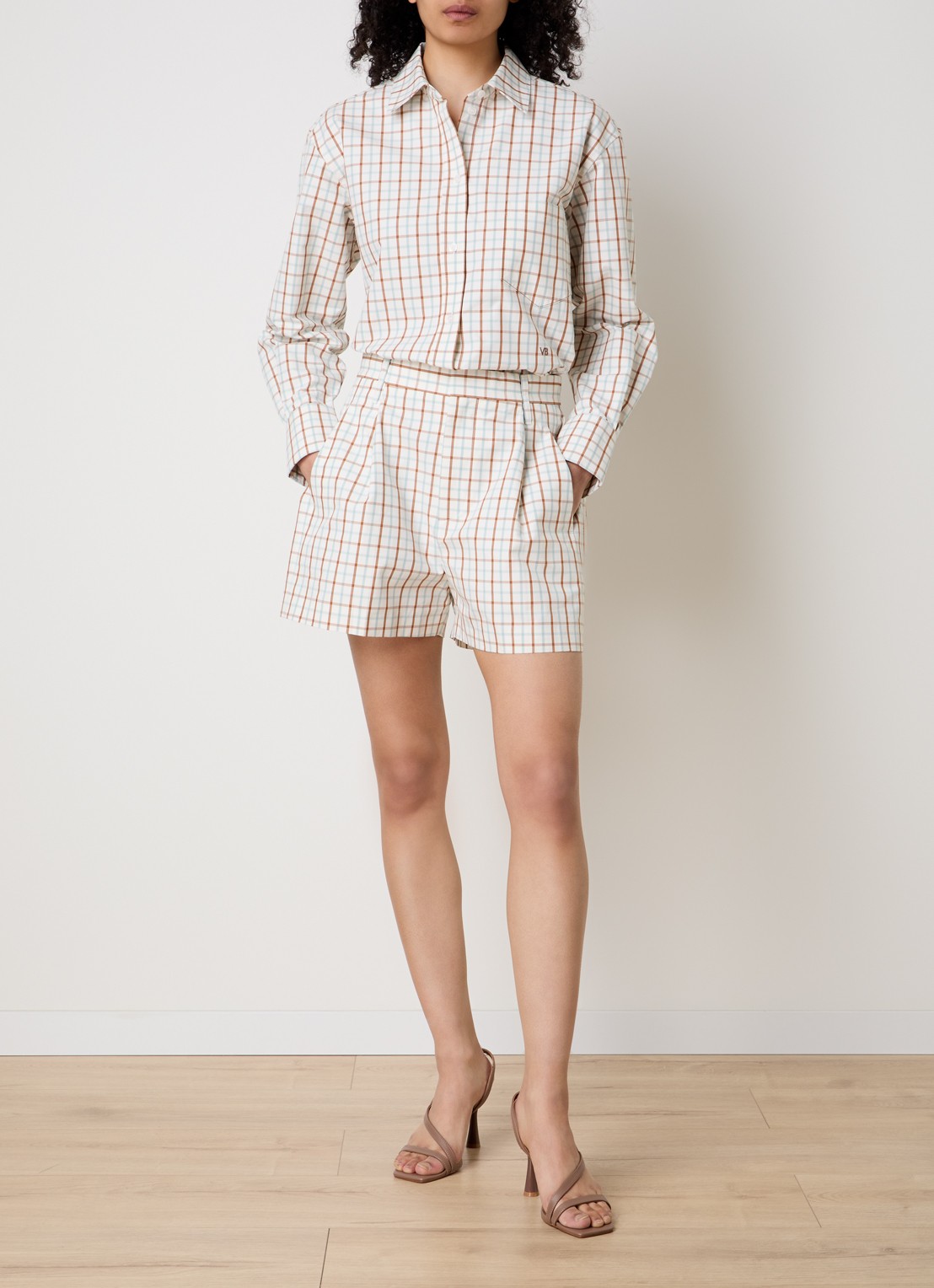 Victoria Beckham Ellys blouse met ruitdessin en borstzak - voorkant 2 gebroken wit