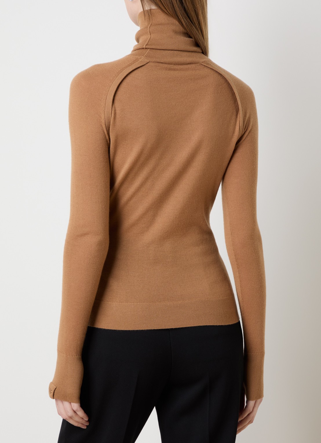 Victoria Beckham Fijngebreide trui van wol met col - achterkant camel