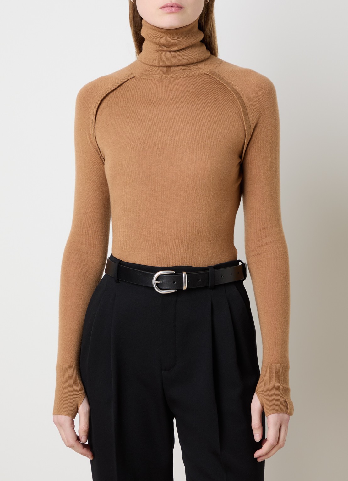 Victoria Beckham Fijngebreide trui van wol met col - detail 2 camel