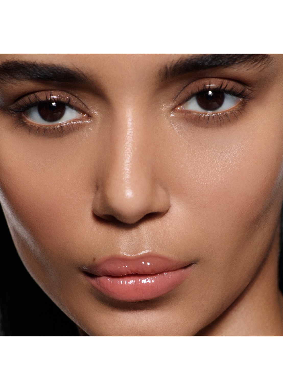 Victoria Beckham  Posh Gloss - High Shine Lip Gloss - detail 5 bungalow