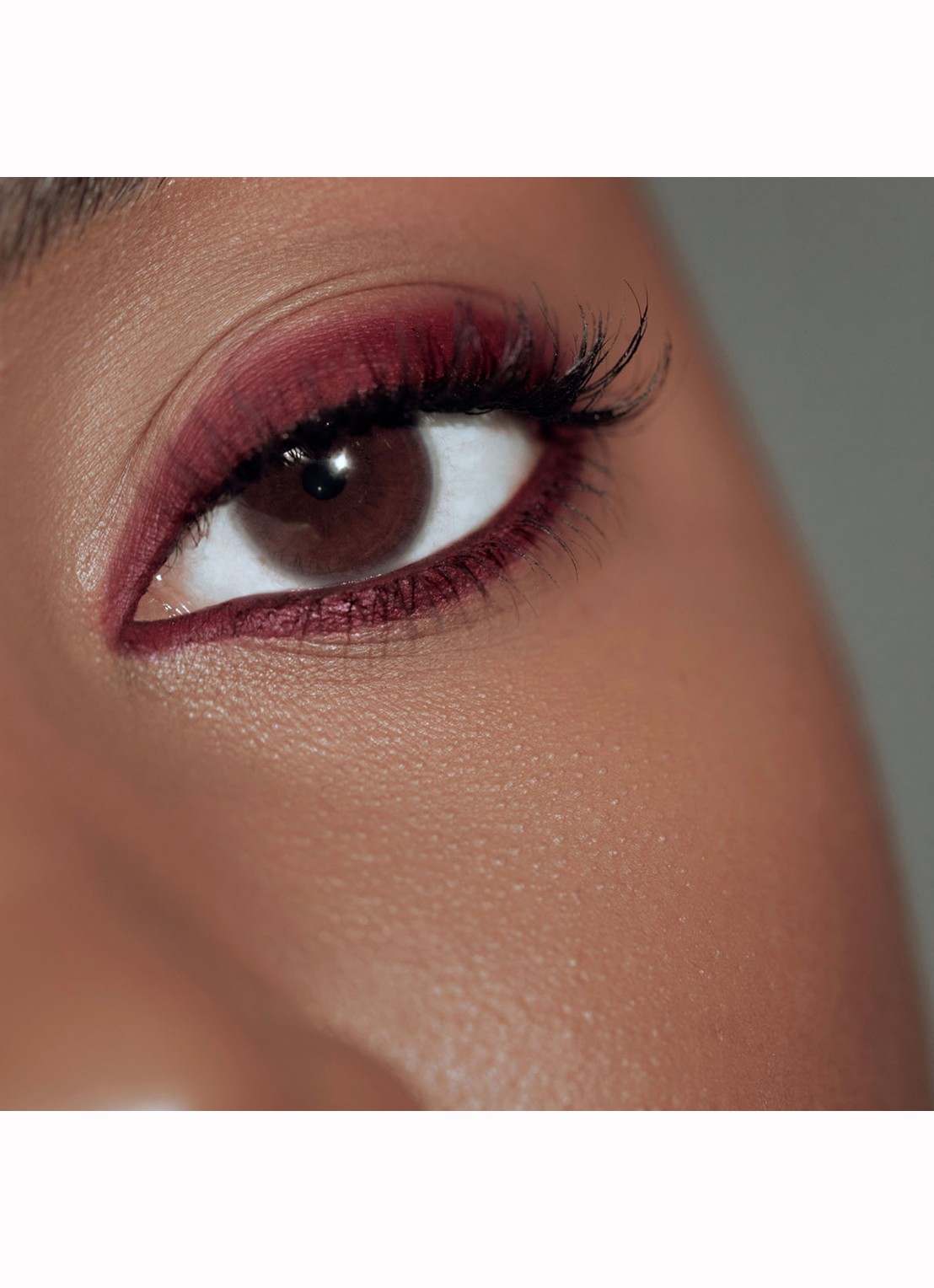 Victoria Beckham Satin Kajal Liner - oogpotlood - detail 2 bordeaux