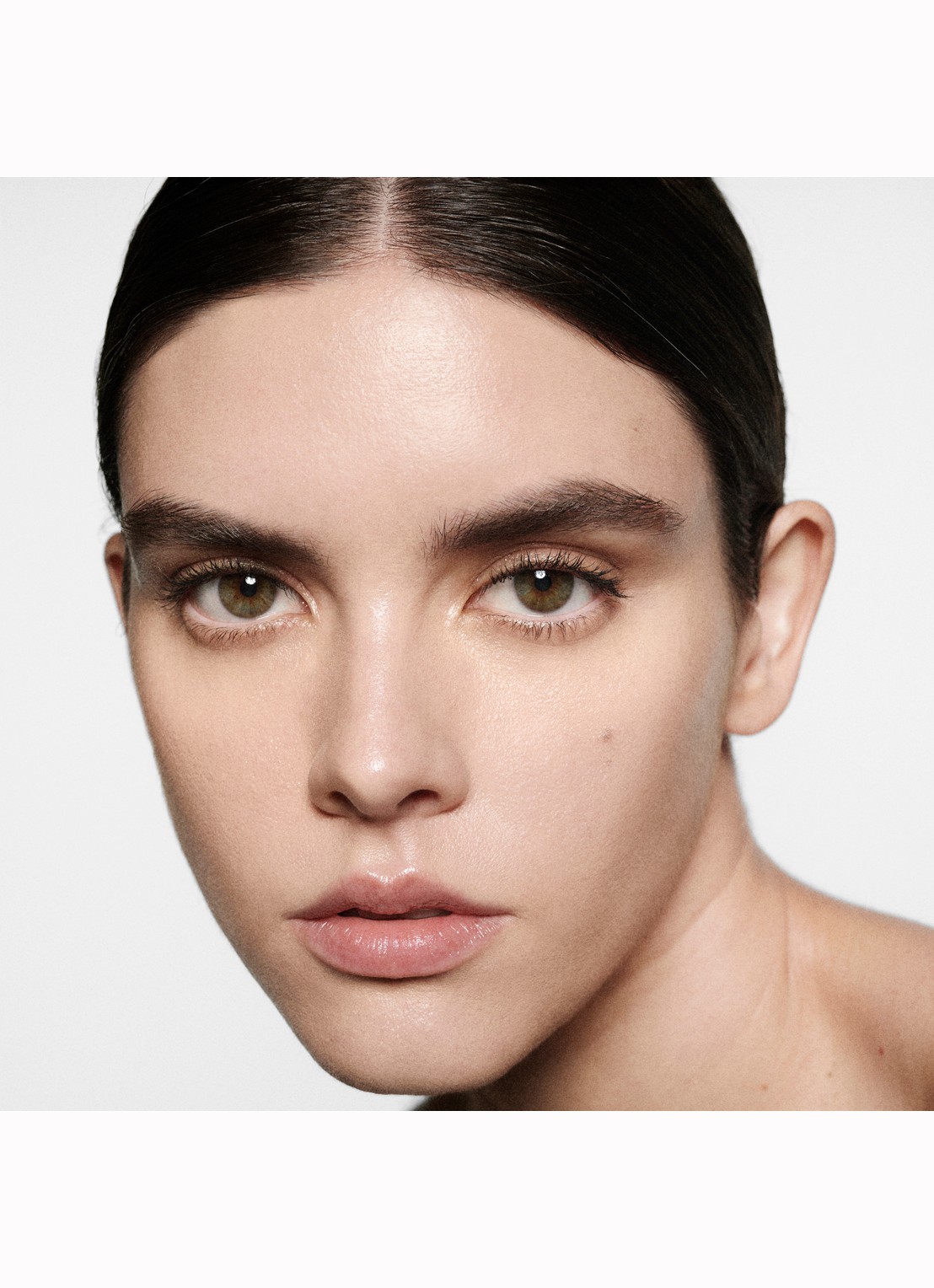 Victoria Beckham The Concealer Pen - detail 6 fl2