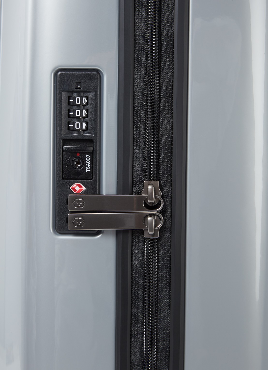 Victorinox Airox Global spinner 55 cm - detail 4 zilver