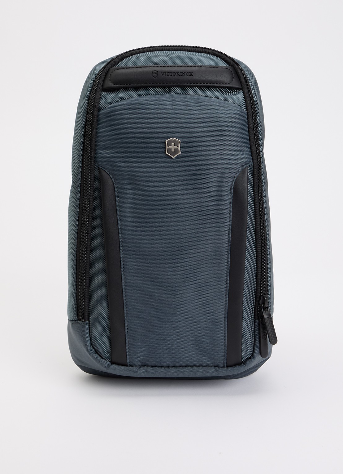 Victorinox Altmont Professional rugzak met logo - voorkant 3 donkergrijs
