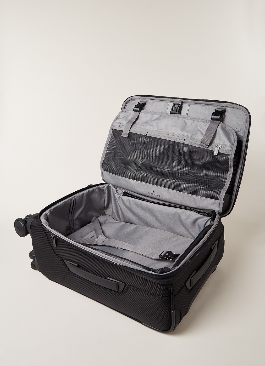 Victorinox Werks Travel 6.0 spinner 55 cm - detail zwart
