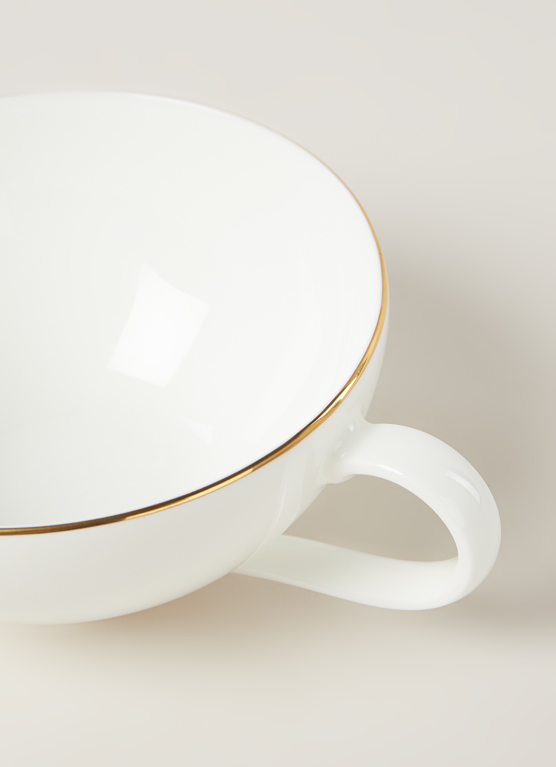 Villeroy & Boch Anmut Gold theekopje 20 cl - detail gebroken wit
