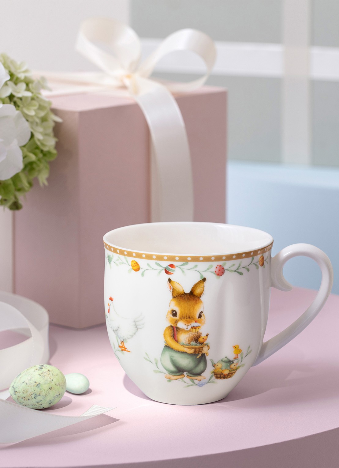 Villeroy & Boch Annual Easter Edition 2026 mok 39 cl - voorkant 3 gebroken wit