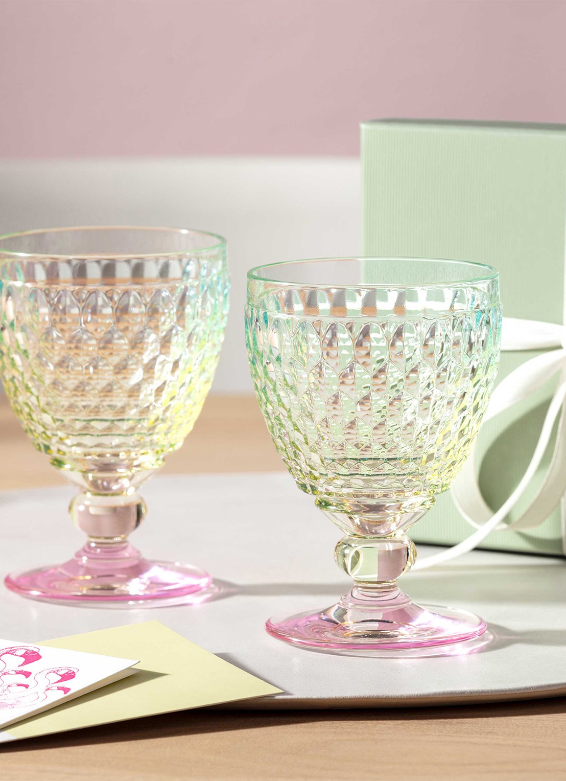 Villeroy & Boch Boston Pearl rode wijnglas 20 cl - voorkant 2 multicolor