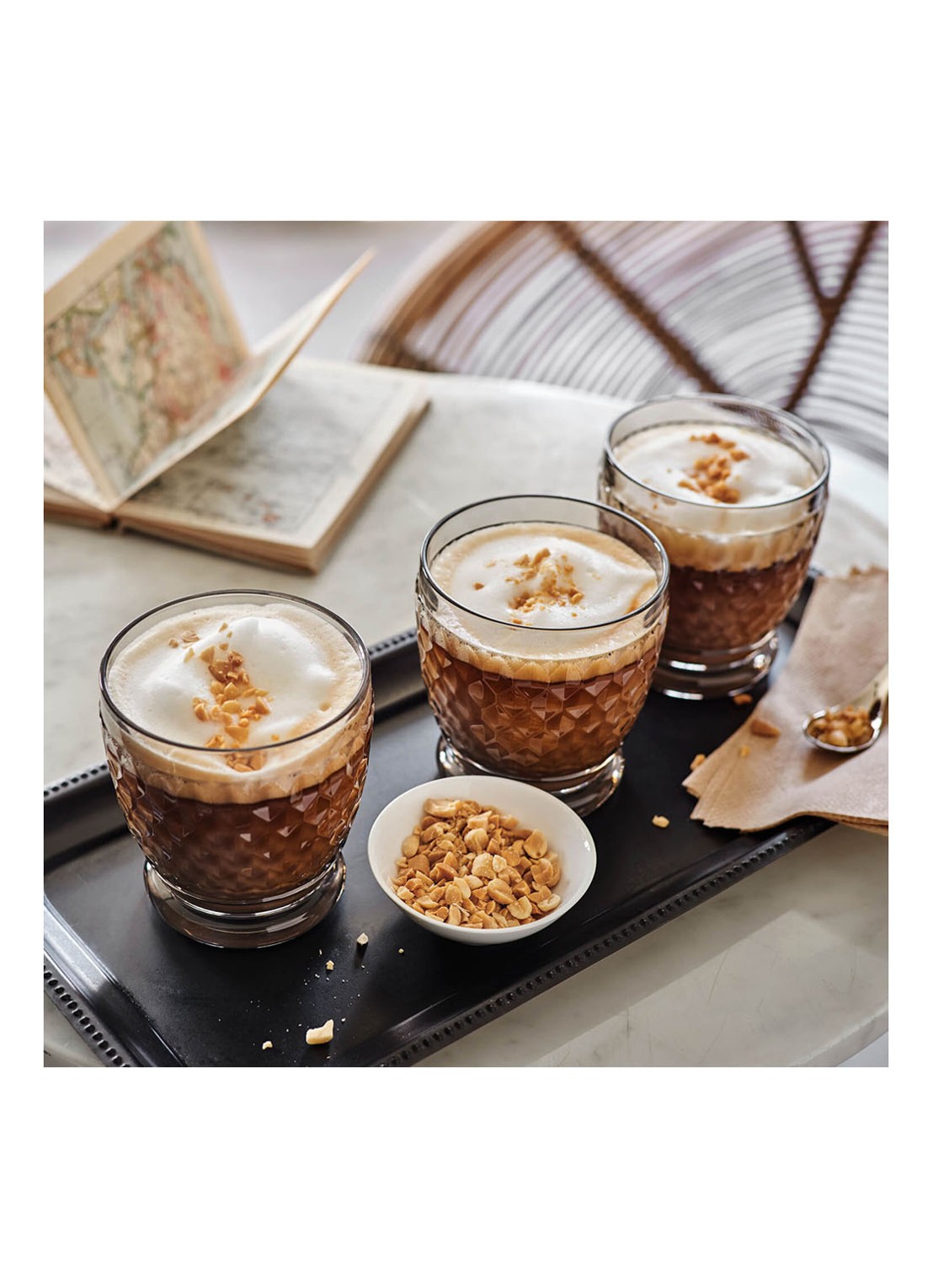 Villeroy & Boch Boston Smoke waterglas 33 cl - detail 5 grijs