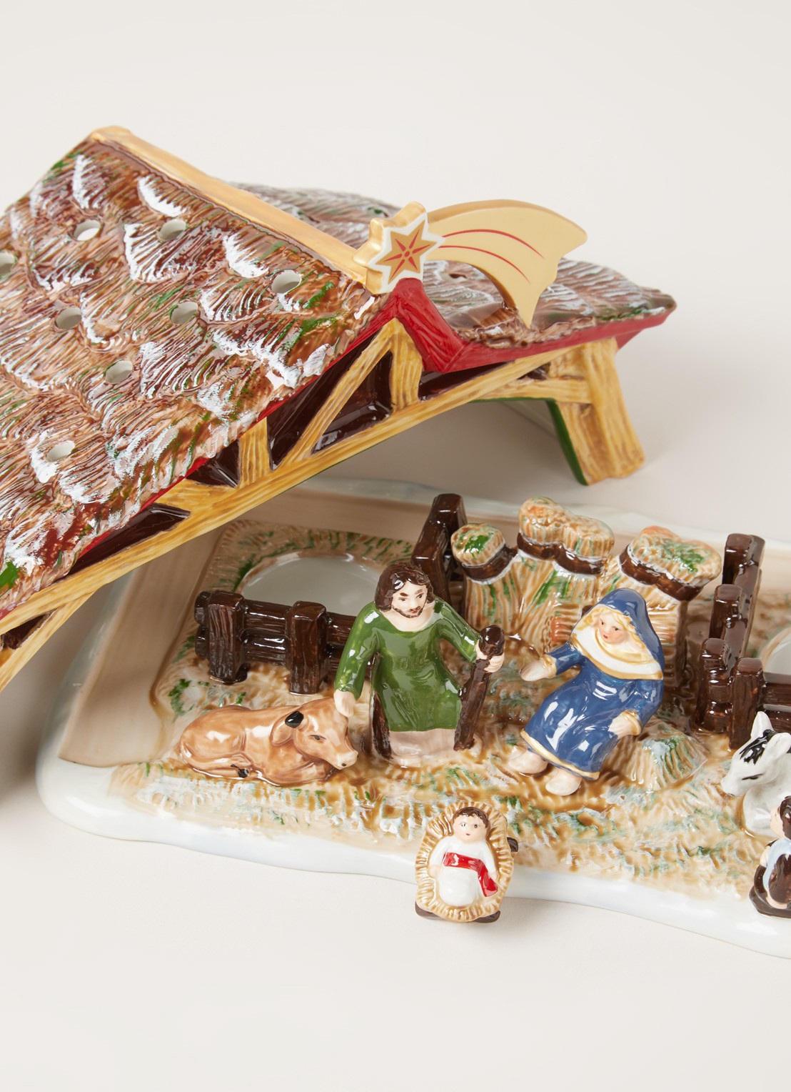 Villeroy & Boch Christmas Toy's kerststal waxinelichthouder 15 cm  - detail bruin