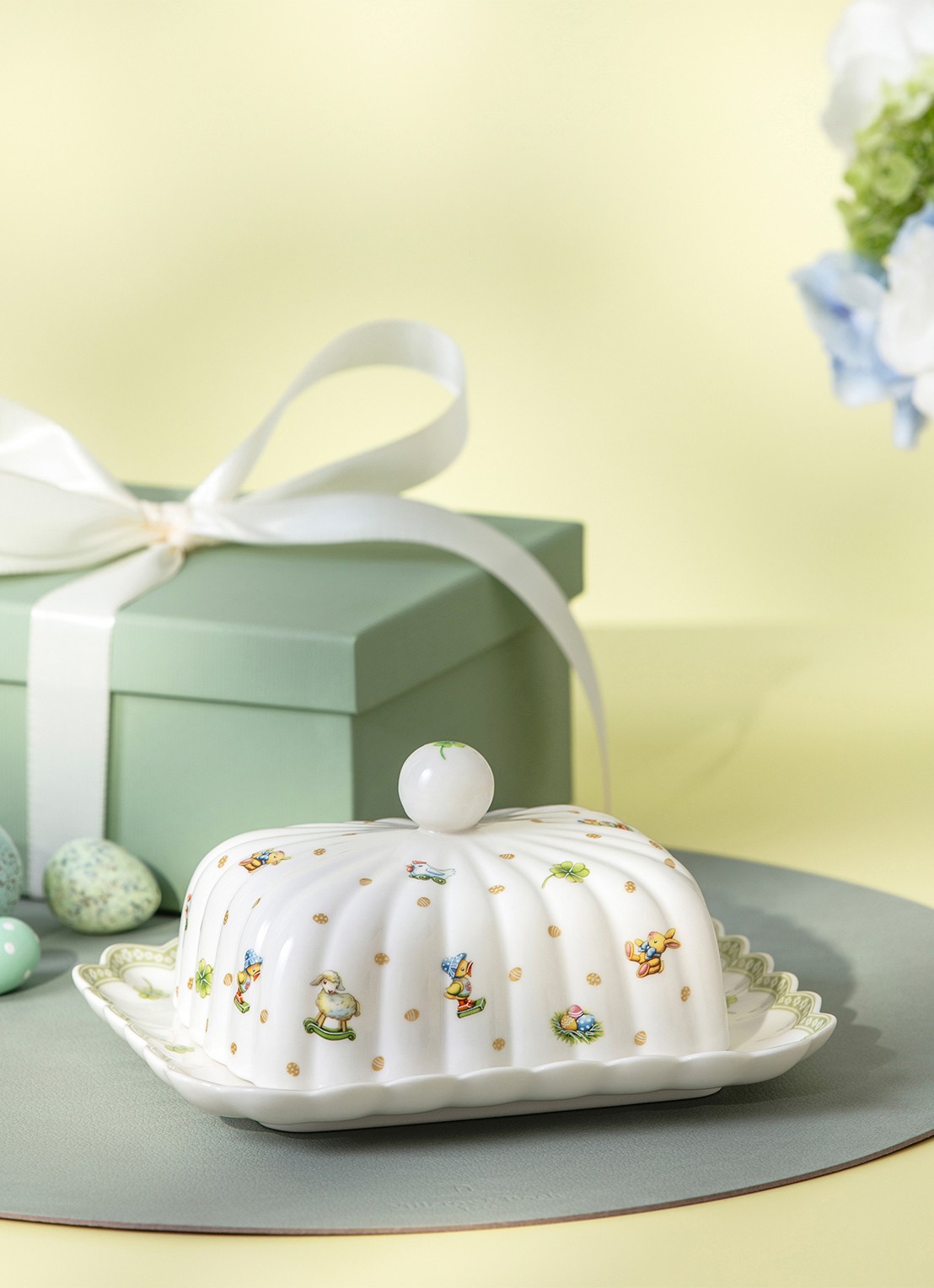 Villeroy & Boch Easter Delight botervloot - voorkant 2 gebroken wit