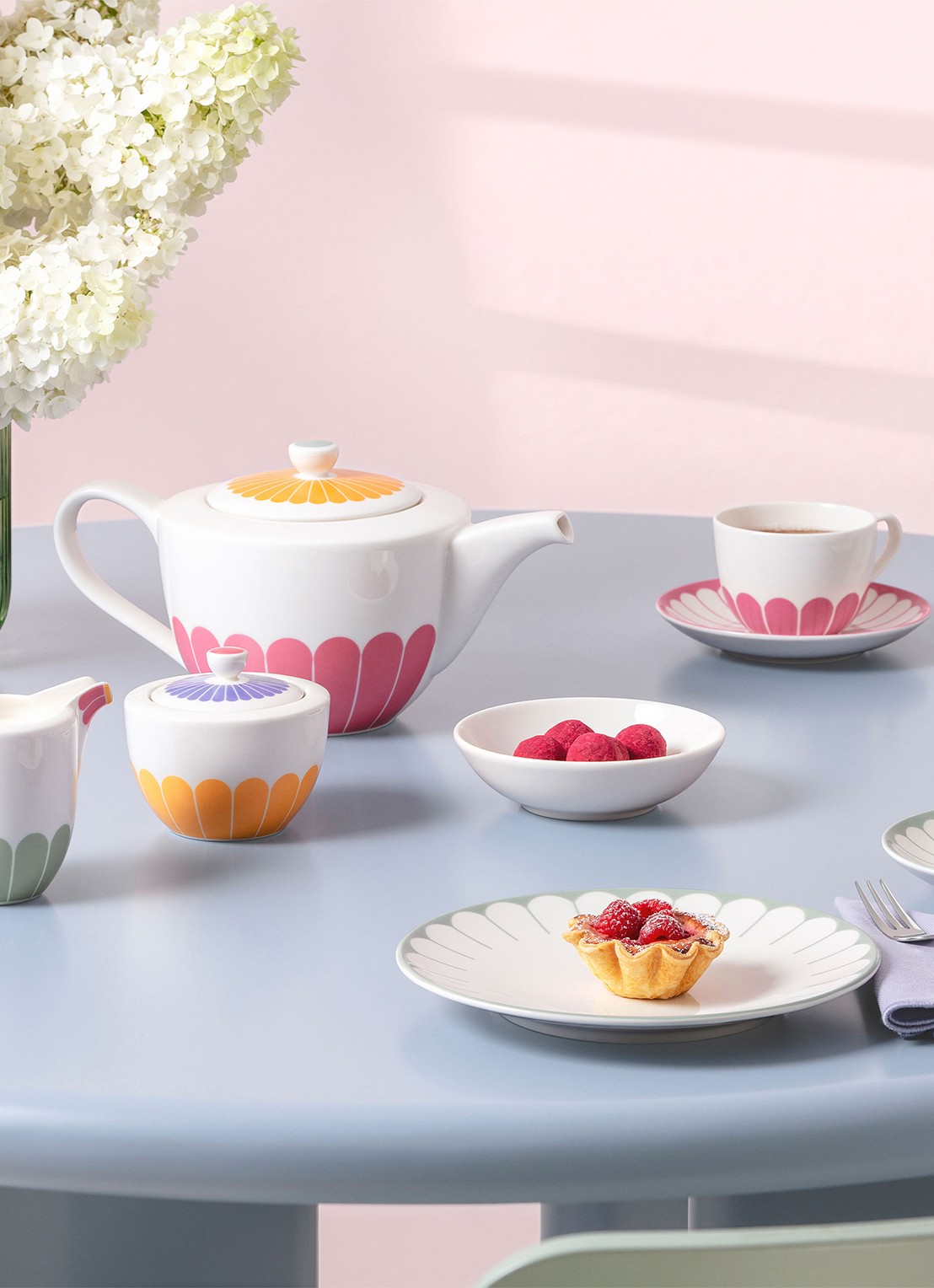 Villeroy & Boch Fleur theepot  - detail 2 donkerroze