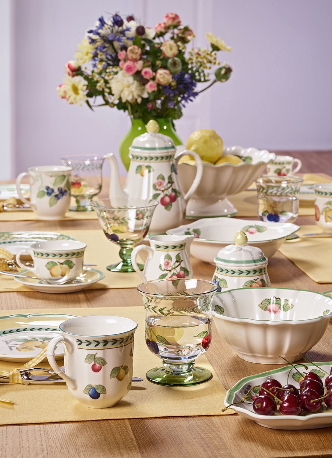 Villeroy & Boch French Garden Fleurence melkkannetje - voorkant 2 gebroken wit