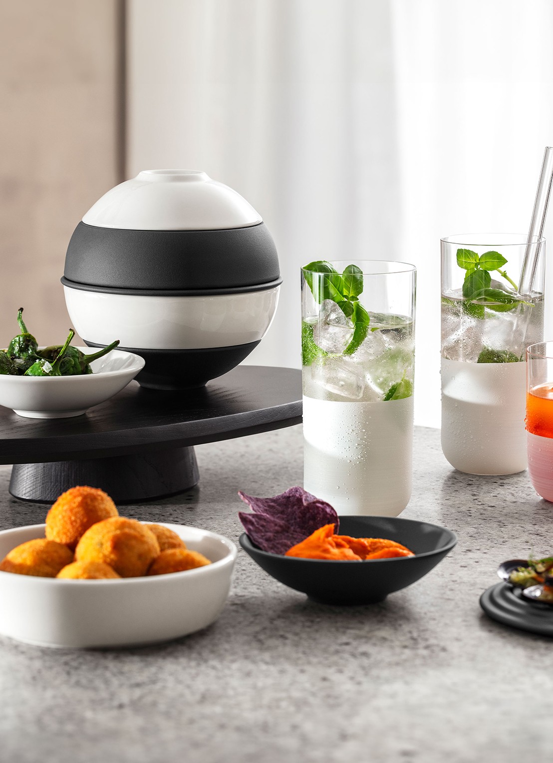Villeroy & Boch Iconic La petite Boule serviesset 5-delig - voorkant 2 zwart