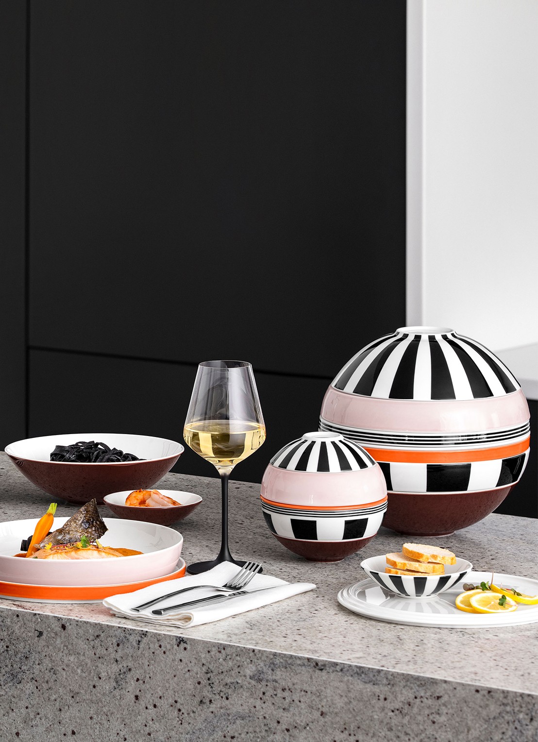 Villeroy & Boch Iconic La petite Boule serviesset 5-delig - voorkant 2 roze